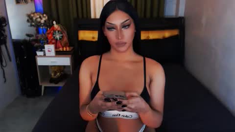 smasherqueen online show from 11-24-25, 11:21