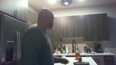 Snapshot of smashing_machine_412 chatting on 01-02-25, 02:43 smashing_machine_412 online show from 01-02-25, 02:43