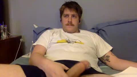 Snapshot of smashslug chatting on 12-31-24, 04:06 Sluggie online show from 12-31-24, 04:06