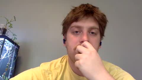 Snapshot of smashslug chatting on 01-04-25, 08:27 Sluggie online show from 01-04-25, 08:27