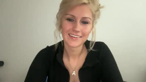 smexxii93 online show from 02-13-26, 05:20