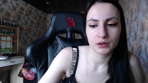 smile_cute_fox online show from 05-15-26, 04:30