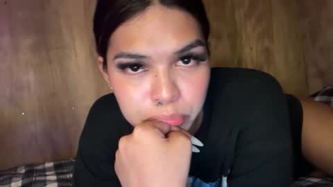 Snapshot of smile_sunshinex chatting on 10-25-25, 10:56 call me sunshine online show from 10-25-25, 10:56