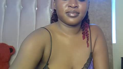 smiley_berry online show from 10-30-25, 02:07