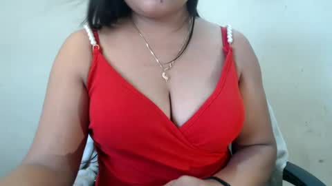 Snapshot of smiley_queen99 chatting on 07-30-26, 08:46 smiley online show from 07-30-26, 08:46