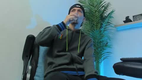 Snapshot of smitgrey chatting on 12-07-24, 06:21 SMIT online show from 12-07-24, 06:21