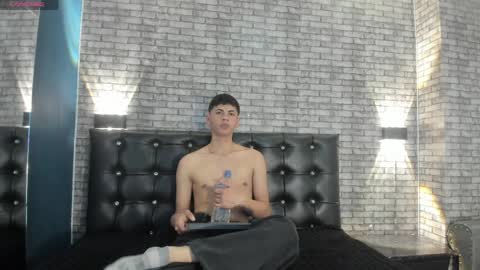 Snapshot of smith_luxe chatting on 04-01-26, 07:55 Smith online show from 04-01-26, 07:55