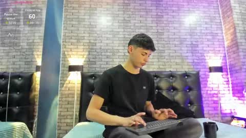 Snapshot of smith_luxe chatting on 05-19-26, 07:42 Smith online show from 05-19-26, 07:42