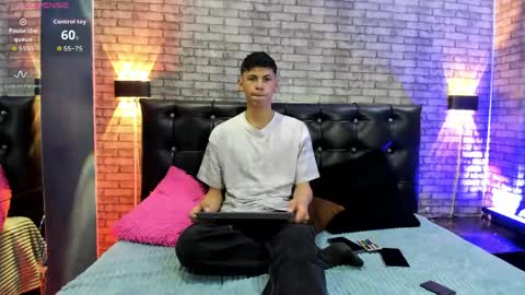 Snapshot of smith_luxe chatting on 05-23-26, 08:46 Smith online show from 05-23-26, 08:46