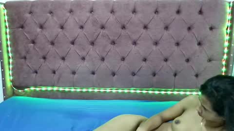 JONH SMITH AND ALIX SMITH online show from 12-22-24, 04:50