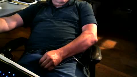 Snapshot of smly chatting on 09-13-25, 12:32 smly online show from 09-13-25, 12:32