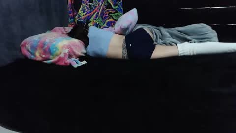 Snapshot of smokeingbitch420 chatting on 01-15-26, 09:47 love bug online show from 01-15-26, 09:47