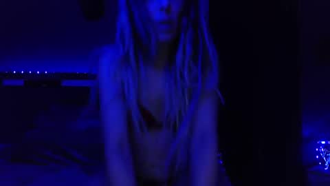 Snapshot of smokeingbitch420 chatting on 02-01-26, 07:18 love bug online show from 02-01-26, 07:18