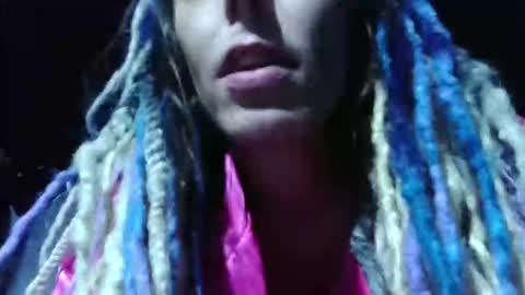 Snapshot of smokeingbitch420 chatting on 02-04-26, 09:37 love bug online show from 02-04-26, 09:37