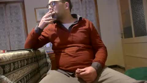 Snapshot of smokered100s chatting on 03-20-26, 10:47 luca online show from 03-20-26, 10:47