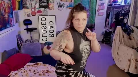 Big Dawg online show from 10-10-25, 07:18