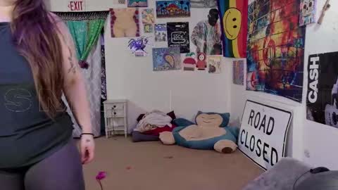 Big Dawg online show from 10-27-25, 01:20