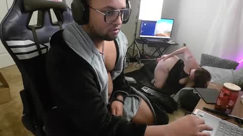 Snapshot of smoothj2015 chatting on 01-25-25, 02:36 Smoothj2011 online show from 01-25-25, 02:36