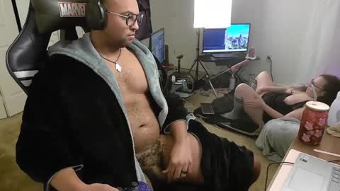 Snapshot of smoothj2015 chatting on 02-13-25, 10:44 Smoothj2011 online show from 02-13-25, 10:44