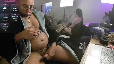 Snapshot of smoothj2015 chatting on 09-18-25, 08:27 Smoothj2011 online show from 09-18-25, 08:27