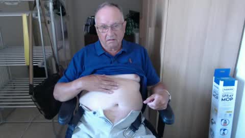 Snapshot of smoothmutton chatting on 07-12-26, 02:41 smoothmutton online show from 07-12-26, 02:41