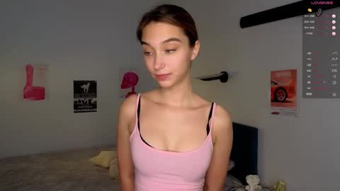 Snapshot of smoothnesss chatting on 10-15-25, 08:36 Eva online show from 10-15-25, 08:36