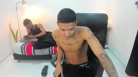 snak_master1 online show from 10-17-25, 11:29