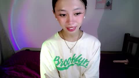 Snapshot of snake_charmer88 chatting on 05-15-26, 05:47 kianna online show from 05-15-26, 05:47