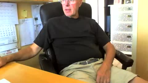 Snapshot of snickarn335731 chatting on 09-10-25, 12:27 snickarn335731 online show from 09-10-25, 12:27