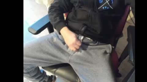 Snapshot of snip1977 chatting on 02-14-25, 08:52 snip1977 online show from 02-14-25, 08:52