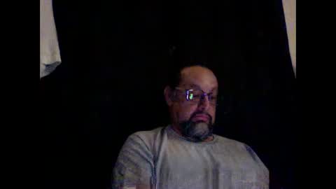 snoop95651 online show from 12-17-25, 04:18