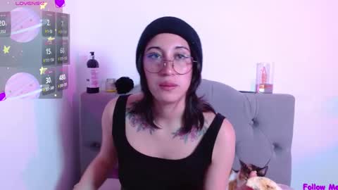 IG     OF red moonn online show from 01-25-25, 02:25