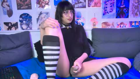 Snow and Bubble online show from 10-05-25, 04:49