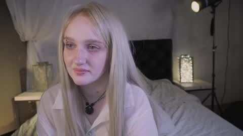 Ellie online show from 05-22-26, 05:25