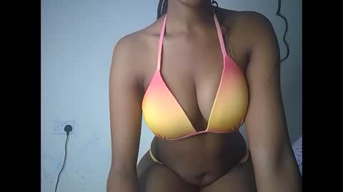 snowfox254 online show from 10-05-25, 08:40