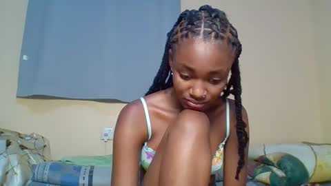 Snapshot of snowie_eyes chatting on 11-11-25, 03:34 Snowie eyes online show from 11-11-25, 03:34