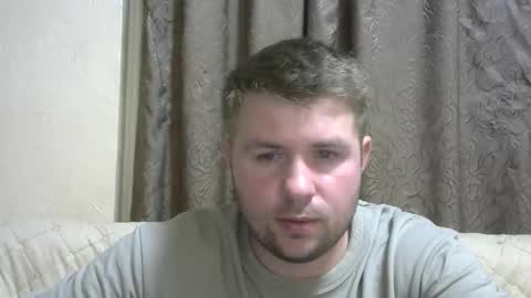 Snapshot of snowyqred chatting on 09-11-25, 05:46 Arthur online show from 09-11-25, 05:46