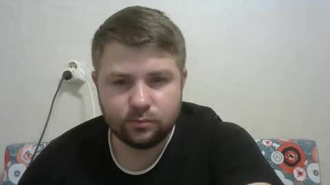 Snapshot of snowyqred chatting on 12-18-25, 06:14 Arthur online show from 12-18-25, 06:14