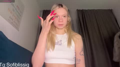 Snapshot of sof1bl1ss chatting on 03-20-26, 01:10 Sofi online show from 03-20-26, 01:10