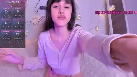 Snapshot of sofa_green chatting on 09-14-25, 06:18 lady sofi green online show from 09-14-25, 06:18