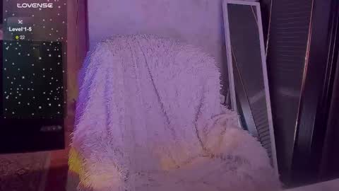 Snapshot of sofa_green chatting on 12-19-25, 02:07 lady sofi green online show from 12-19-25, 02:07