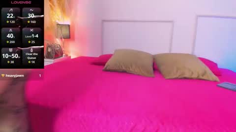 Snapshot of soffiegrey chatting on 11-26-25, 04:13 soffiegrey online show from 11-26-25, 04:13