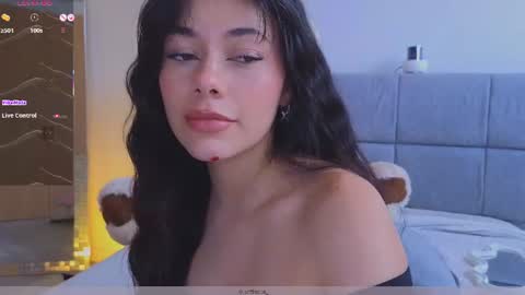 Snapshot of soffimoon_ chatting on 07-31-26, 07:57 IG Soffimoon I THANK YOU FOR LEAVING YOUR FOLLOW online show from 07-31-26, 07:57