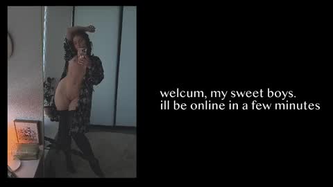 Julia    online show from 02-11-26, 10:48