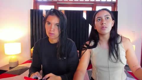 Snapshot of soffy_and_mia chatting on 10-22-25, 12:38 soffy and mia online show from 10-22-25, 12:38