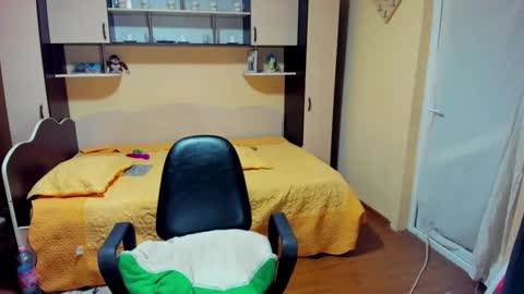 Soffy online show from 04-04-26, 02:32