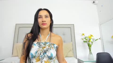 sofhyalove online show from 04-19-26, 12:37