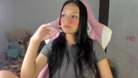 sofia online show from 10-31-25, 05:08