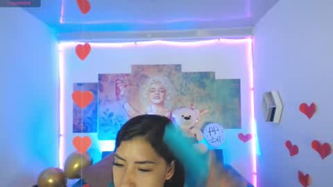 Snapshot of sofi_hot_4m chatting on 02-21-25, 06:59 Sofi online show from 02-21-25, 06:59