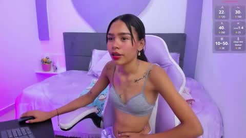 Snapshot of sofi_little2 chatting on 12-18-25, 06:36 Sofia online show from 12-18-25, 06:36